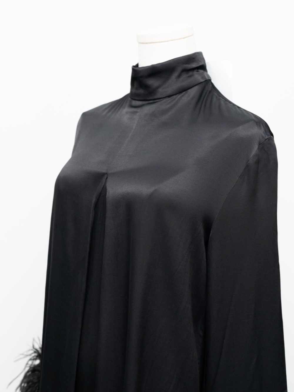 Sleeper - Party Shirt Dress with Detachable Feathers - Picture 12 of 14